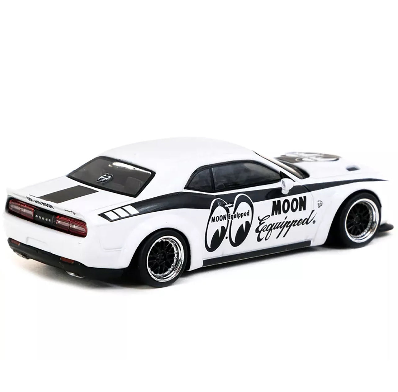 DODGE CHALLENGER LBWK SRT HELLCAT "MOONEYES" 1/64 BY TARMAC WORKS T64G-TL039-ME