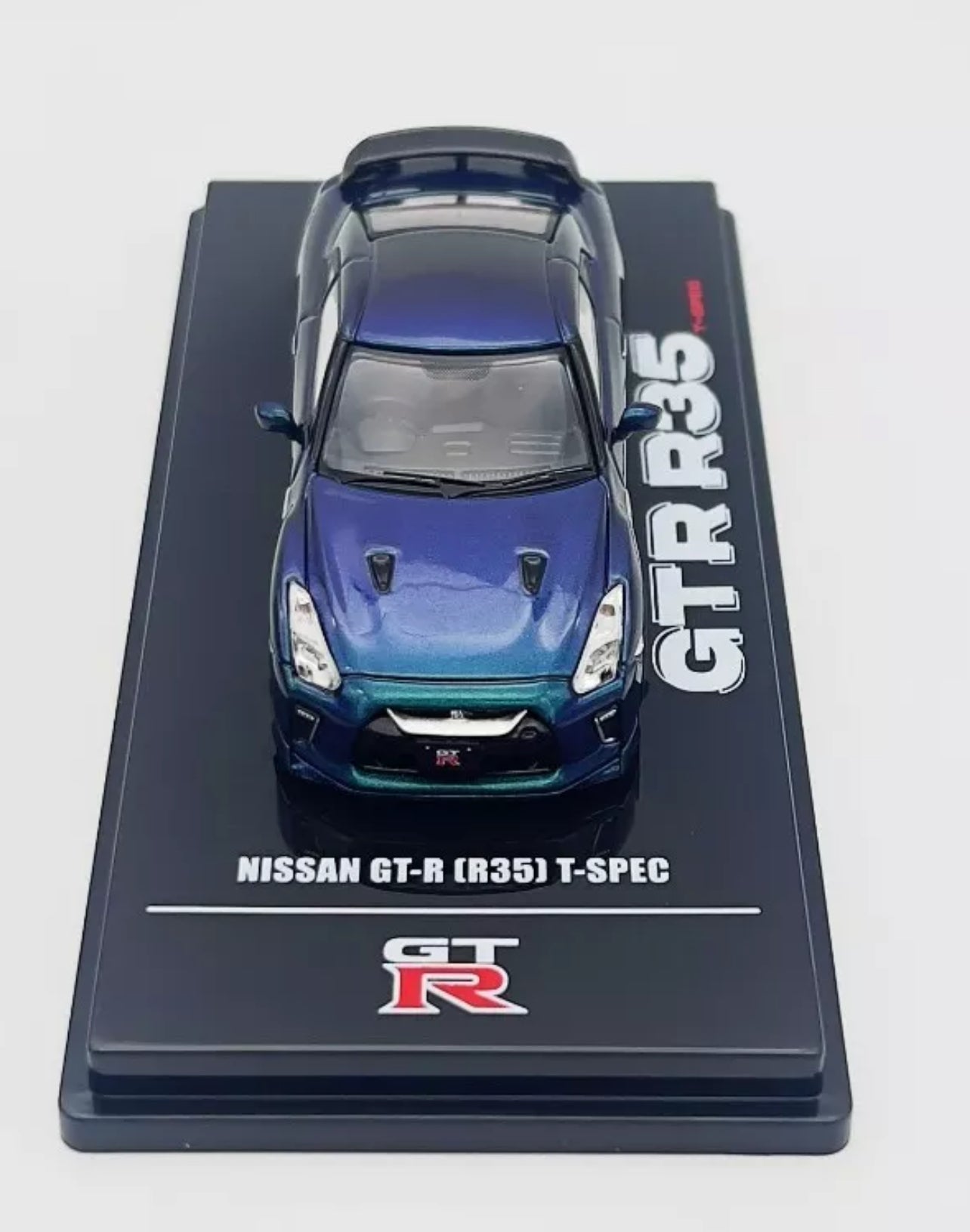 NISSAN GT-R (R35) T-SPEC RHD MIDNIGHT PURPLE 1/64 BY INNO MODELS IN64-R35TS-MP